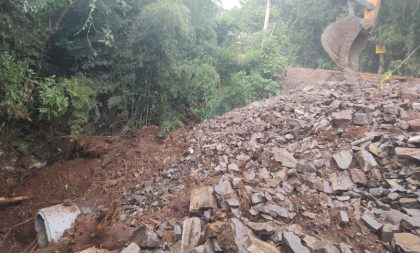 Obra impede que moradores do Xangrilá fiquem sem acesso ao bairro