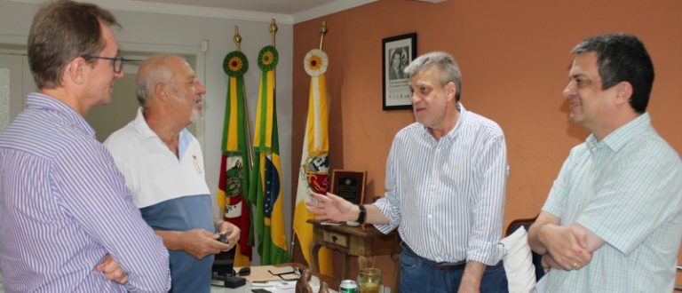 Articulação de prefeito viabiliza mais de R$ 5 milhões ao HCB