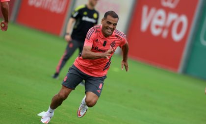 Colorado faz penúltimo treino antes do Gre-Nal 438