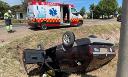 Vítimas são encontradas do lado de fora de carro envolvido em acidente na RSC-287