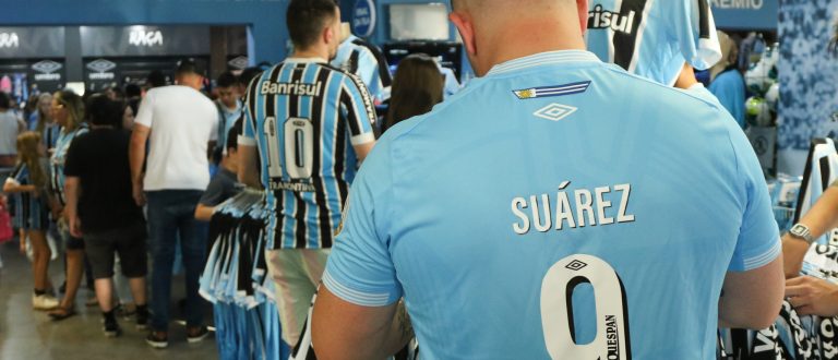 Grêmio dobra recorde de vendas de sua loja oficial no 1º trimestre do ano