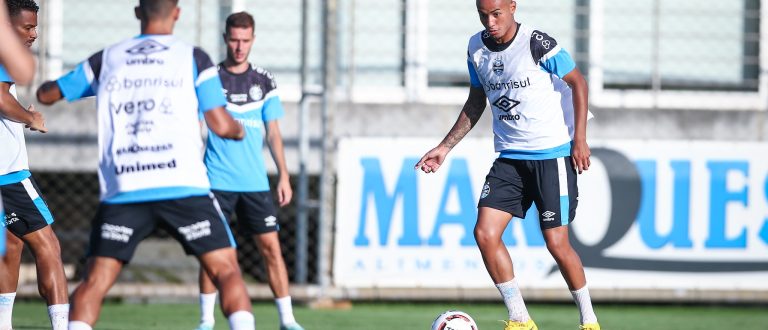 Grêmio realiza treinamento para manter invencibilidade no Gauchão 2023