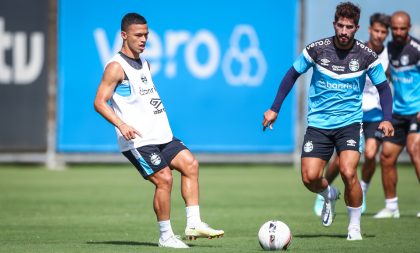 Grêmio treina e viaja para Erechim onde enfrenta o Ypiranga pelo Gauchão