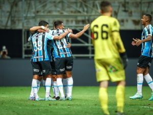 Grêmio vence Campinense e avança para segunda fase da Copa do Brasil