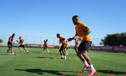 Colorado tem feriado de Páscoa com treino intenso para a estreia na Copa do Brasil