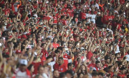 Torcida colorada esgota ingressos para acompanhar Inter x Flamengo