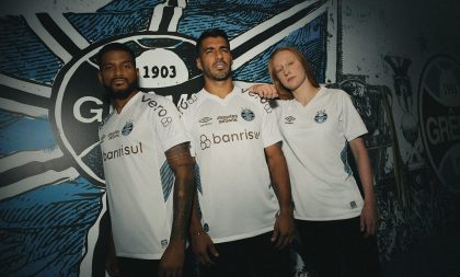 Grêmio e Umbro lançam camisa Of2 homenageando primeiro uniforme