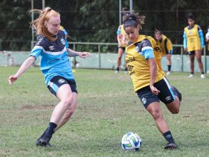 Gurias Gremistas fazem último treino antes do duelo diante da Ferroviária