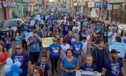 Dia do Autismo: passeata reúne 500 participantes em Cachoeira do Sul