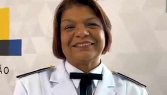 Marinha promove primeira mulher negra a oficial-general