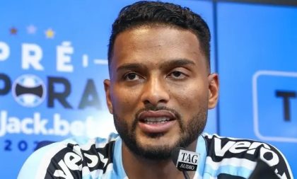 Reinaldo vira dúvida no Grêmio