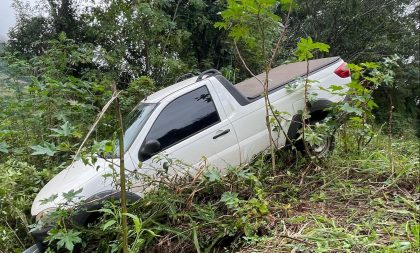 Caminhonete de Cachoeira do Sul sofre acidente na Curva dos Knak