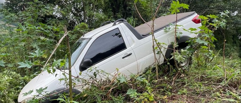 Caminhonete de Cachoeira do Sul sofre acidente na Curva dos Knak