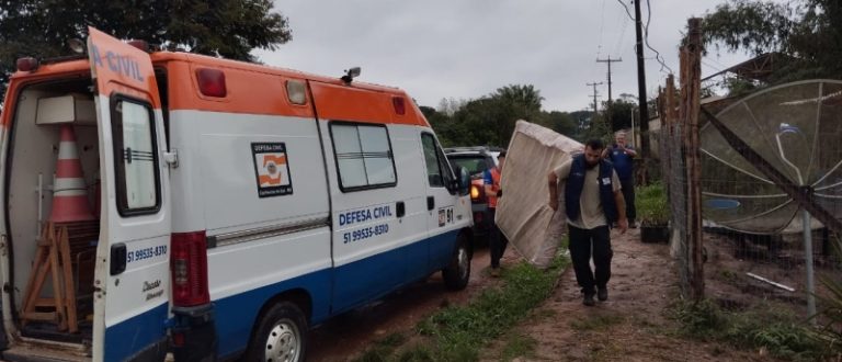 Vídeo: Defesa Civil auxilia famílias no Piquiri