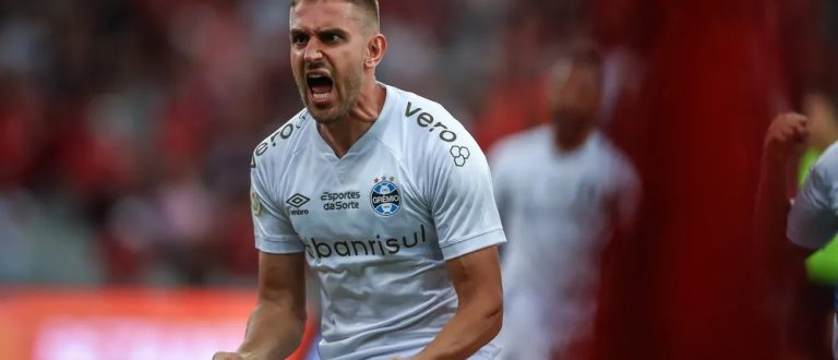 Bruno Uvini dedica gol de vitória para mãe que luta contra câncer