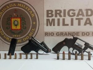 2° BRBM prende homem com armas e munições na RSC-471