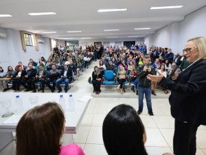 Secretária da Saúde entrega Selos Bronze e Prata a 22 UBS Amigas do Idoso