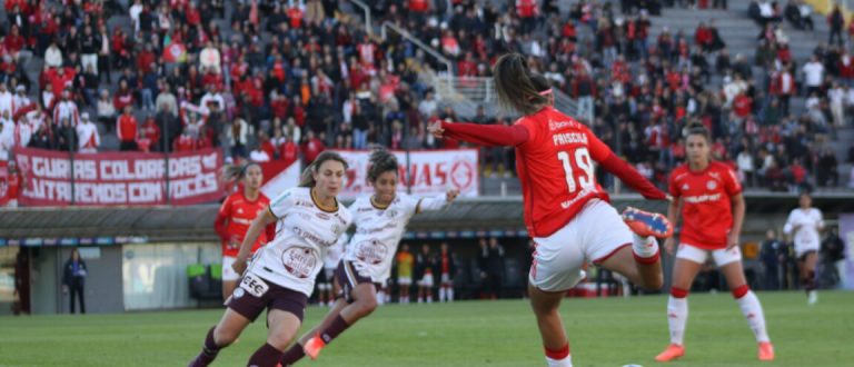 Gurias Coloradas perdem a primeira partida das quartas de final do Brasileirão