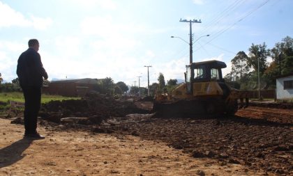 Vídeo: Avenida Doze de Maio é revitalizada em Cerro Branco