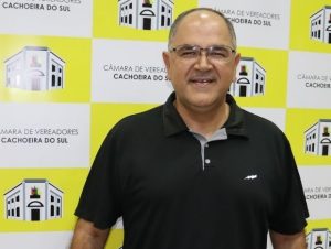 Azevedo retoma atividades na Câmara