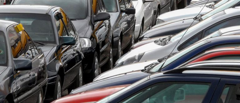 Mercado registra pior mês de vendas de veículos desde 2016