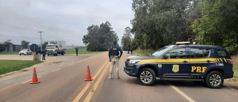 BR-290 está totalmente bloqueada em Butiá