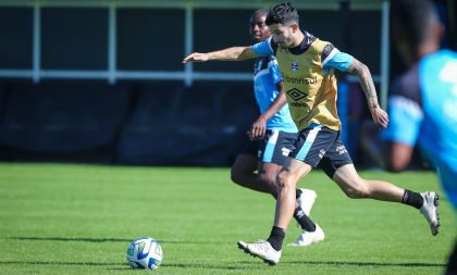 Grêmio trabalha em treino fechado com foco no jogo de domingo