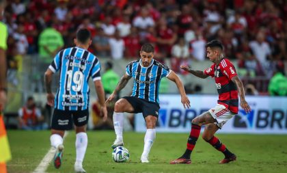 Grêmio leva 3 do Flamengo no Maracanã