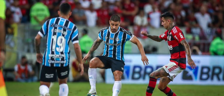 Grêmio leva 3 do Flamengo no Maracanã