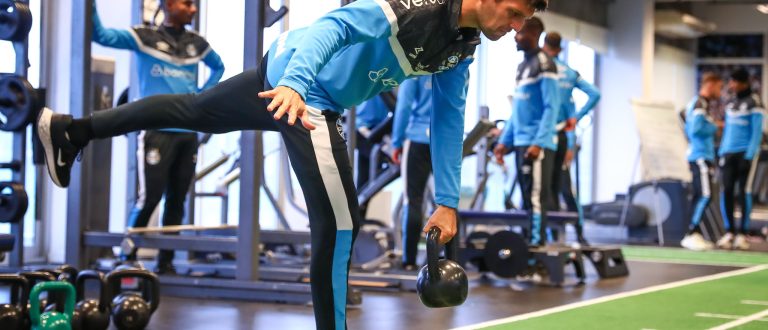 Treino físico marca retorno do plantel gremista após descanso