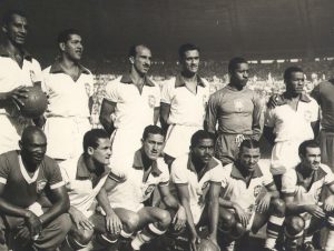 Livro sobre Barbosa mostra racismo enraizado no futebol brasileiro