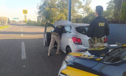 PRF prende rio-pardense com munições em carro clonado na BR-290