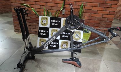 Polícia procura dono de quadro de bicicleta apreendido