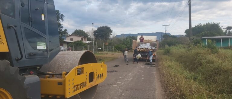 Obras em Novo Cabrais: “mutirão” busca melhorias de estradas