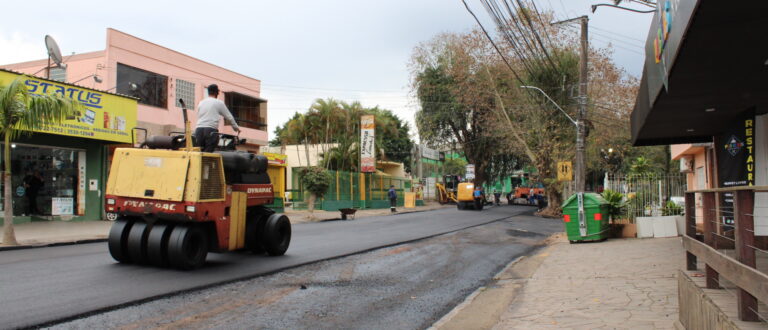 Começa neste sábado a pintura da sinalização da Rua David Barcelos