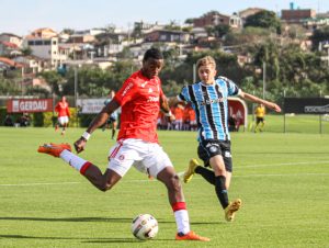 Celeiro empata no jogo de ida da final do Gauchão Sub-17