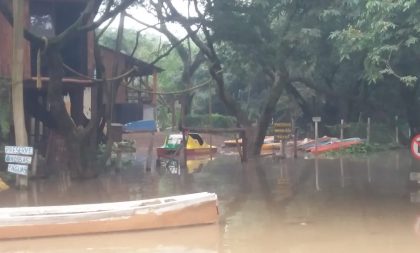 Rio Jacuí sobe e alaga regiões ribeirinhas