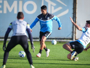 Grêmio faz último treino antes de enfrentar o Atlético Mineiro