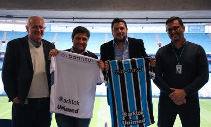 Grêmio oficializa parceria com Arklok