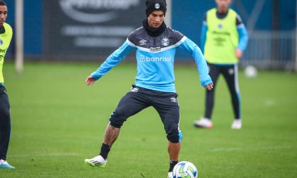 Grêmio retoma trabalhos após confirmar vaga na semifinal da Copa do Brasil