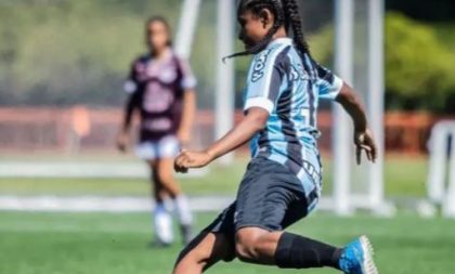 Lateral-direita Dafine Amaro é convocada para Seleção Feminina Sub-15