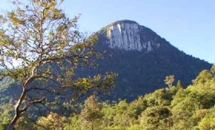 Decisão liminar desapropria Morro Cerro Branco