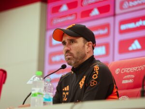 Eduardo Coudet é oficialmente apresentado