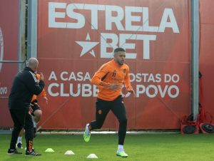 Colorado vai ao Rio para confronto com Fluminense