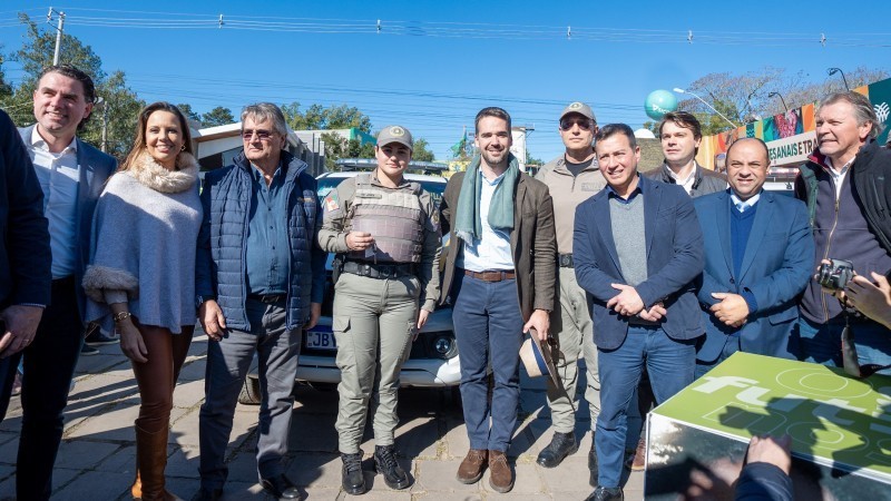 Na cerimônia, foram entregues 15 viaturas para reforço do patrulhamento rural da Brigada Militar / Crédito: Maurício Tonetto/Secom