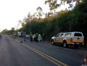 Colisão entre dois carros altera trânsito na RSC-287