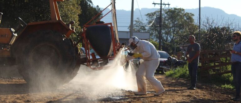 WEBSTORIES: AGRICULTORES DE CERRO BRANCO REALIZAM CURSO SOBRE DEFENSIVOS AGRÍCOLAS