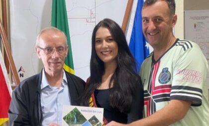 Miss Latina RS: representante paraisense convida prefeito