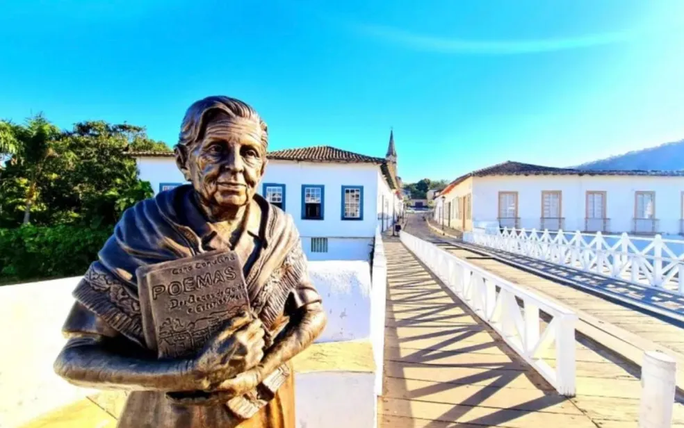 Estátua de Cora Coralina na cidade de Goiás / Crédito: Divulgação/Prefeitura da cidade de Goiás