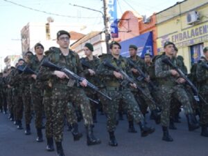 Desfile de Independência: 36 escolas e entidades participam